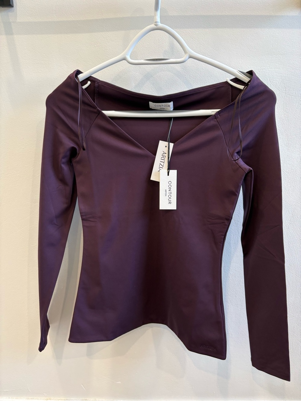 Aritzia Contour Vase Long-Sleeve Off-Shoulder Top